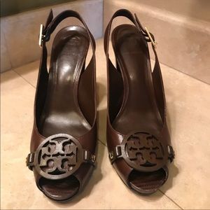 9.5 Tory Burch sling back